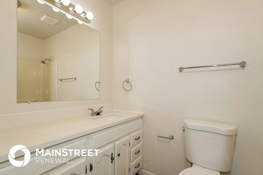 Building Photo - 1923 Missouri Ave