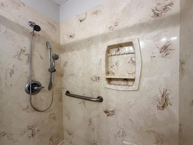 Building Photo - 828 Park Ln