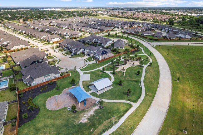 Building Photo - 18303 Bluebird Br Ln