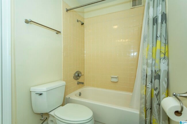 Building Photo - 327 Heath Dr