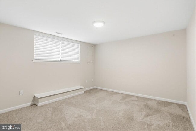 Building Photo - 8957 Skyrock Ct