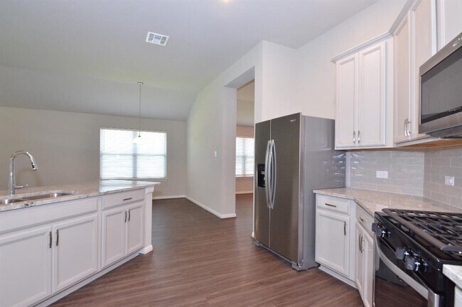 Building Photo - 5608 Anaheim Ave