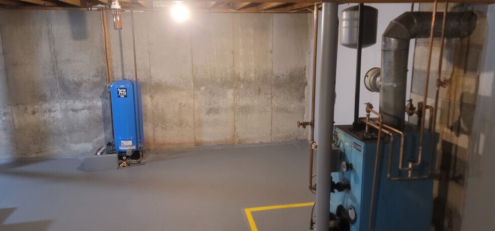 Building Photo - 503 Hancock St