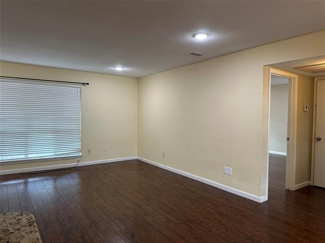 Building Photo - 10580 High Hollows Dr