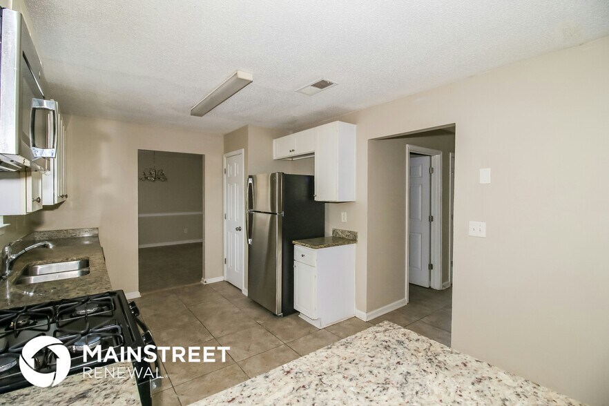 Building Photo - 6129 Pomerania Trail