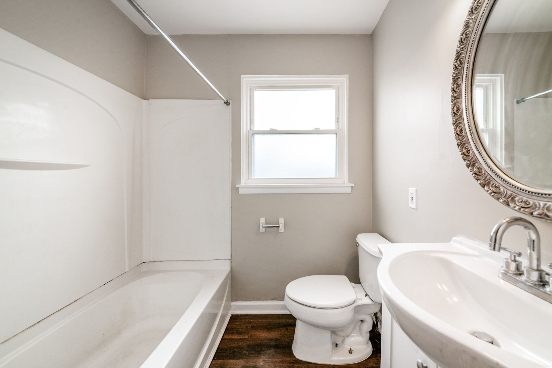 Bathroom - 4284 Beechgrove Dr