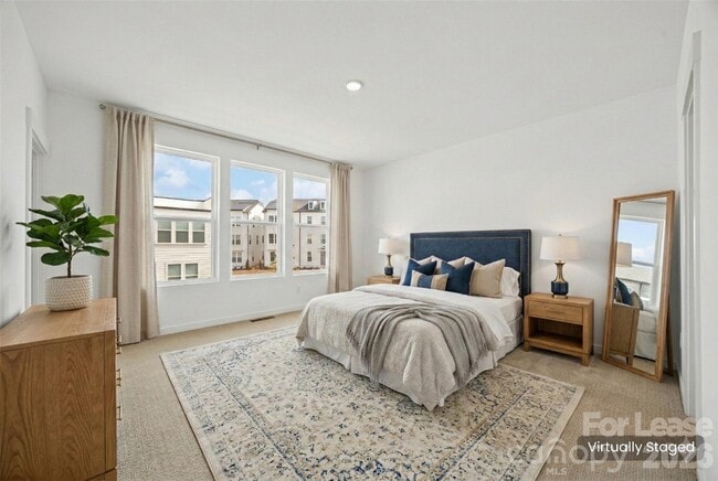 Building Photo - 7216 Westrow Ave