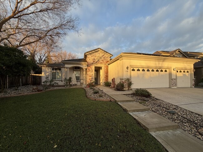 Building Photo - 1706 Guildford Way