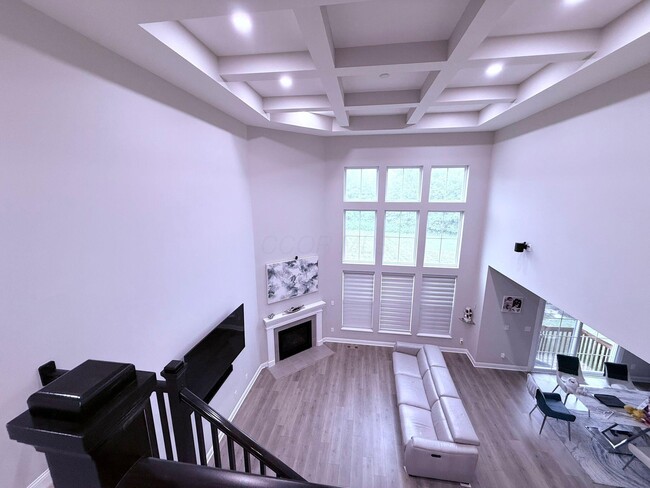 Building Photo - 10692 Pearl Creek Dr