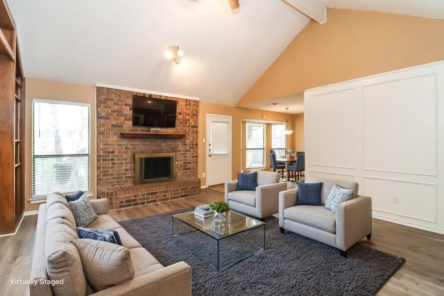 Building Photo - 4900 Barberry Dr