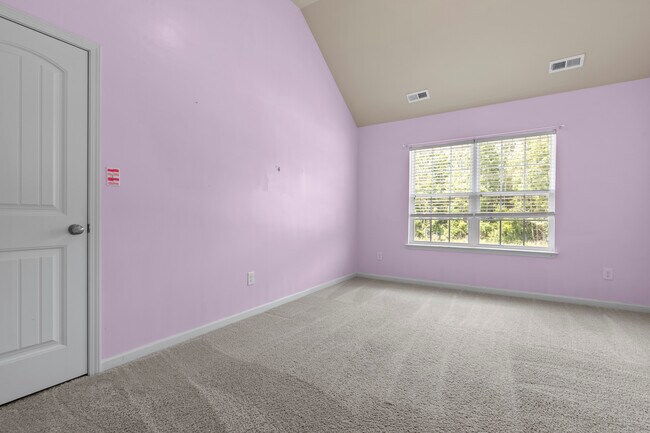 Building Photo - Raeford home