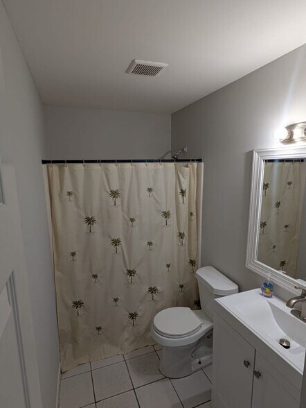 Building Photo - 4755 Orleans Ct