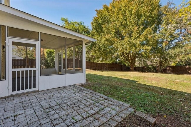 Building Photo - 300 Carrington Way