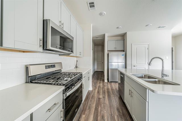 Building Photo - 1621 Briar Hunt Dr