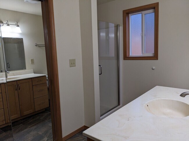 Building Photo - 2108 SE 135th Ave