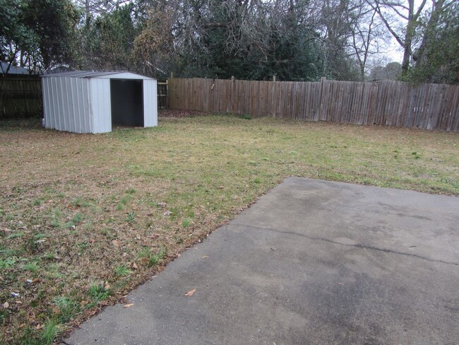 Building Photo - Charming 2 bedroom home close to St Francis!