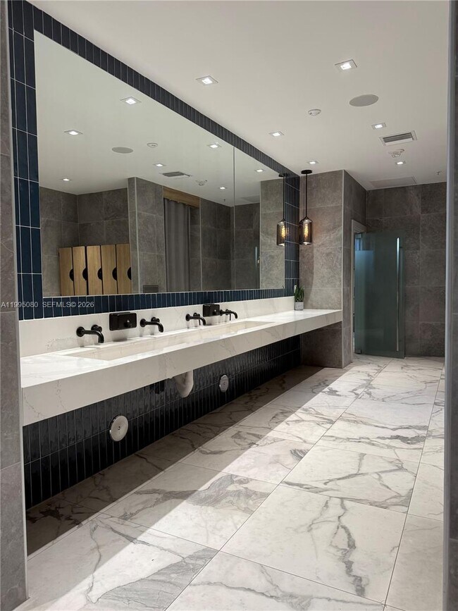 Building Photo - 90 SW 3rd St