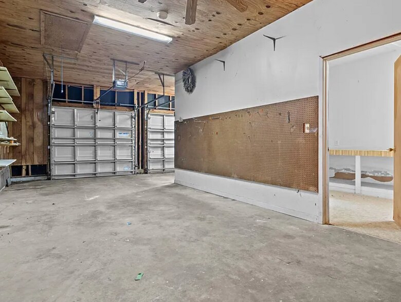 Building Photo - 1521 Toni St