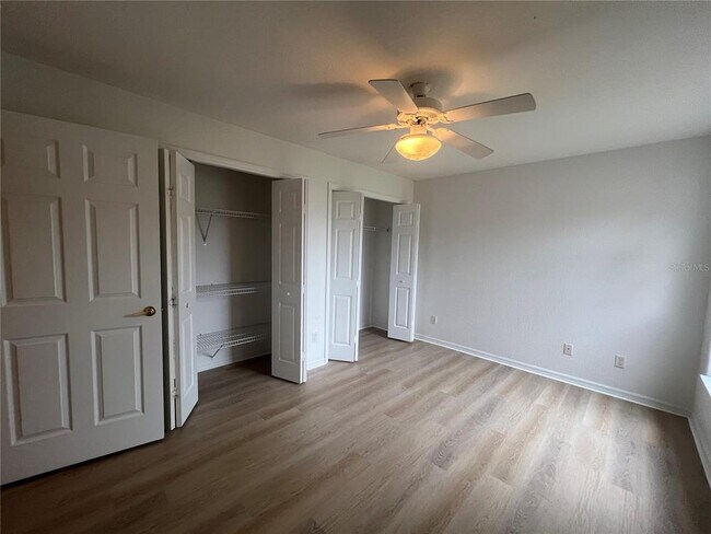 Building Photo - 4396 Fairway Dr