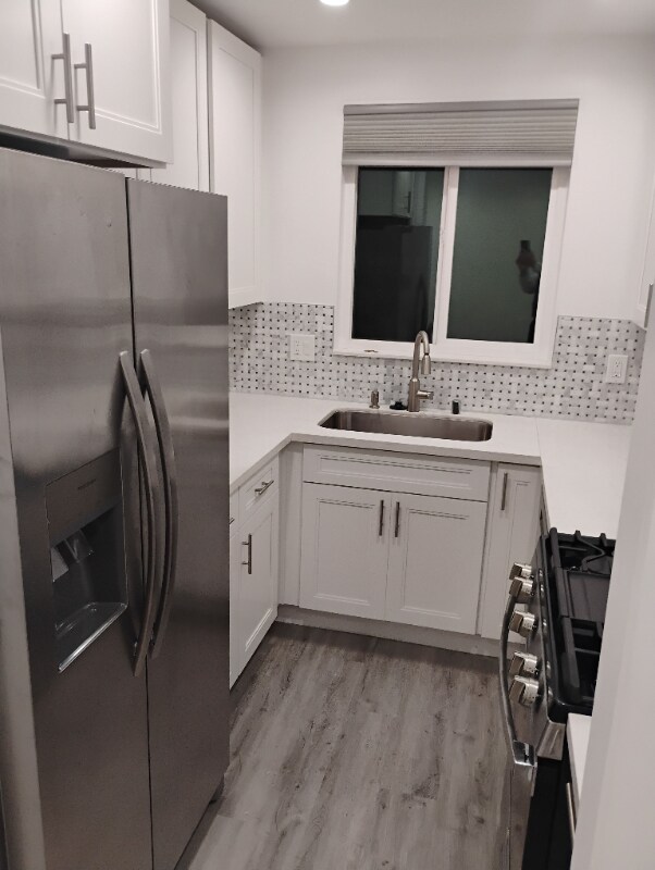 Building Photo - 924 N Curson Ave