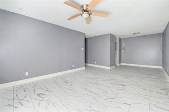 Building Photo - 12500 Sandpiper Dr