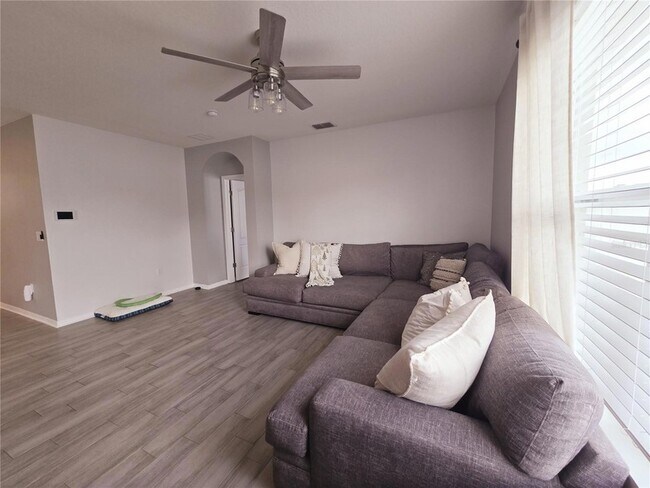 Building Photo - 3180 Royal Tern Dr