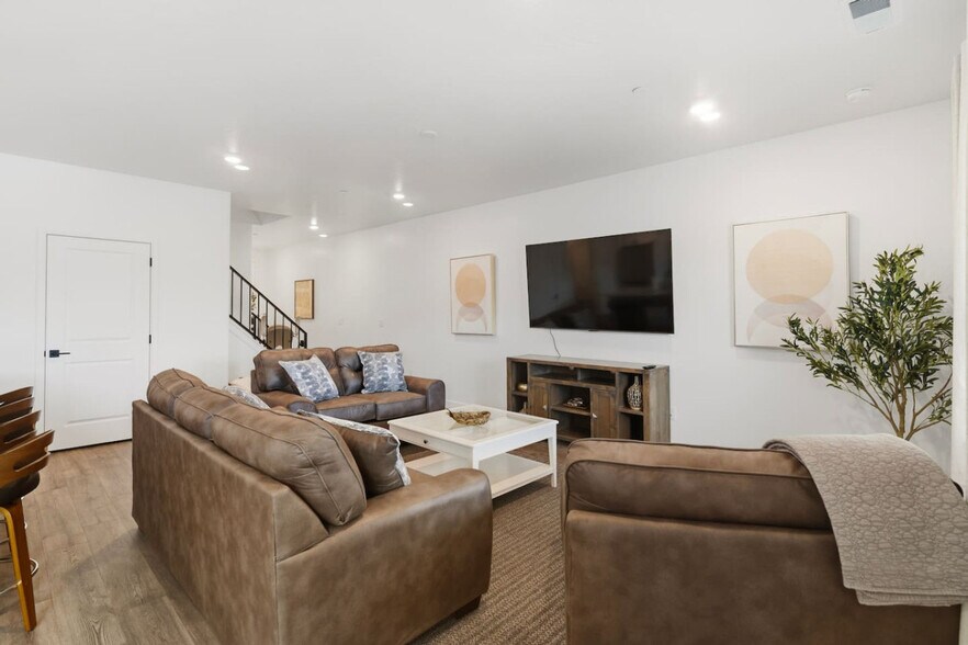 Building Photo - 1705 Ripple Rock Dr