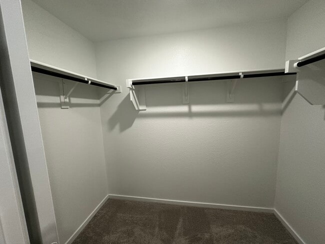 Building Photo - 1620 Elliott Rd