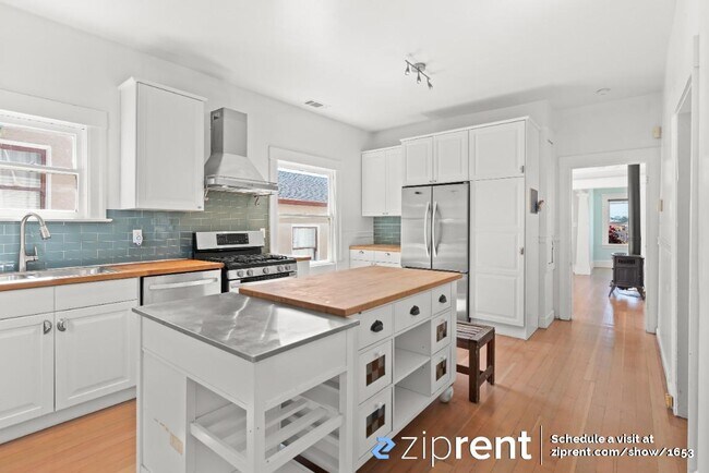 Building Photo - 1012 63rd St