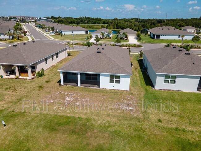 Building Photo - 5928 Silver Palm Blvd