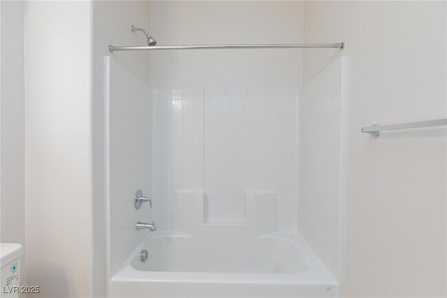 Building Photo - 819 Cottonwood Hl Pl