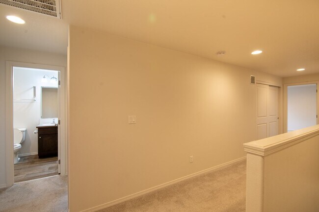Building Photo - Heathwood - VPM484650H-6