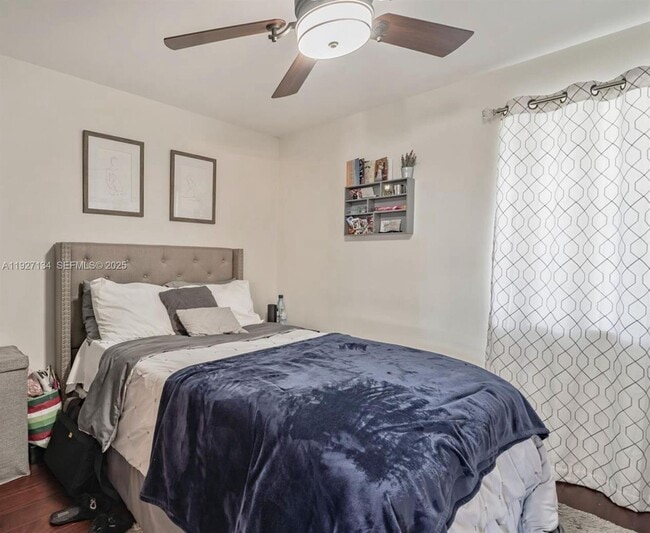 Building Photo - 550 NW 210th St