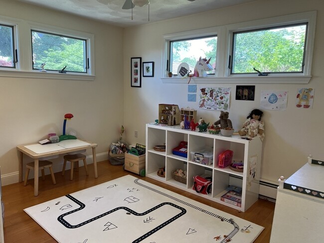 Building Photo - 11 Garrison Rd