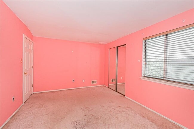 Building Photo - 709 Correll Ave