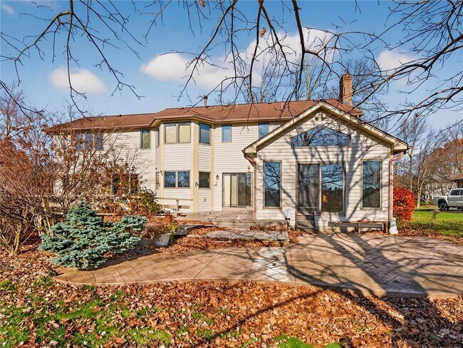 Building Photo - 9 Glen Valley Dr