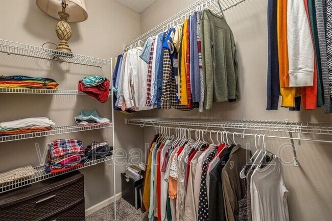 Building Photo - 9366 Primo Ln