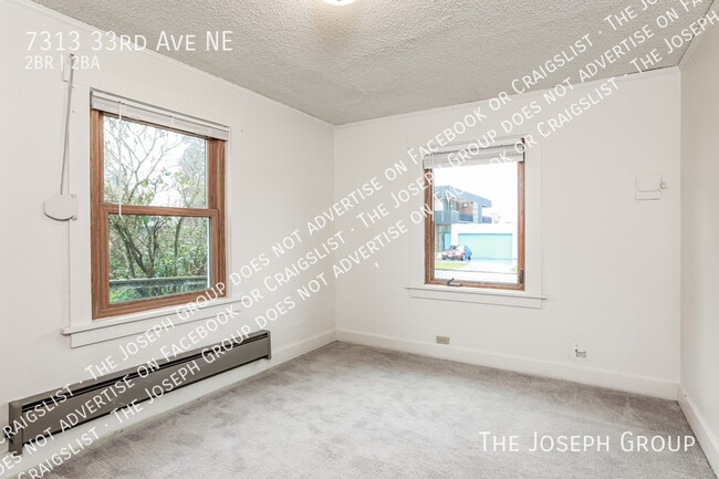 Building Photo - 7313 33rd Ave NE