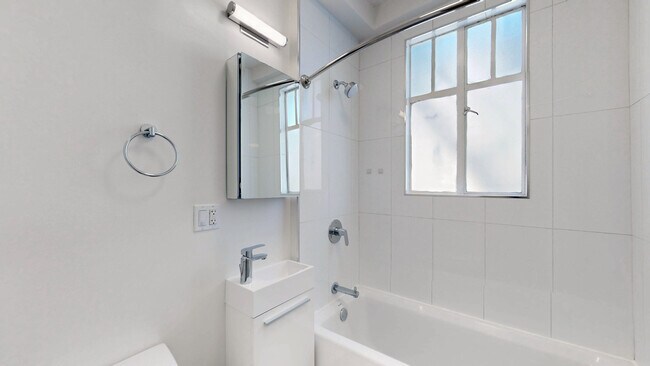 Building Photo - 3272 21st St