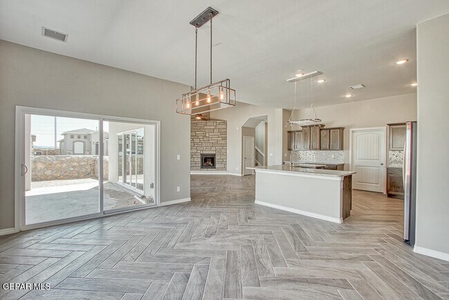 Building Photo - 14945 Tierra Haven Ave