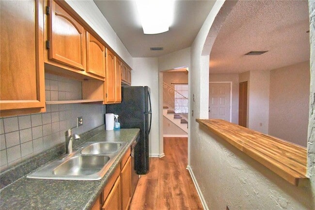 Building Photo - 751 Rebecca St