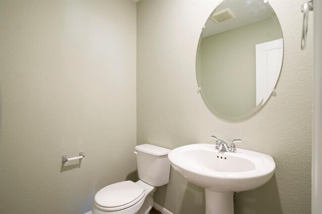 Building Photo - 318 Timber Brook Dr