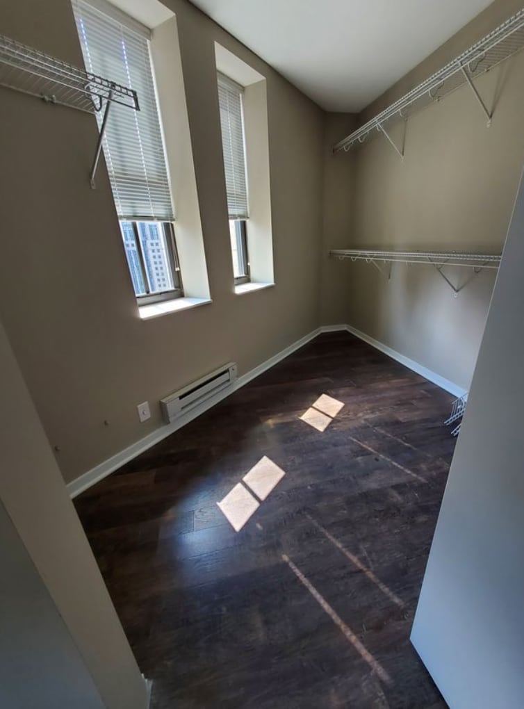Building Photo - 222 W Randolph St