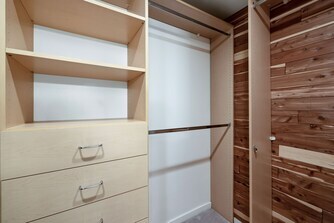 Building Photo - 1310 Manhattan Ave