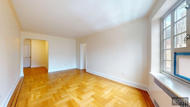 Primary Photo - 1 Jane St