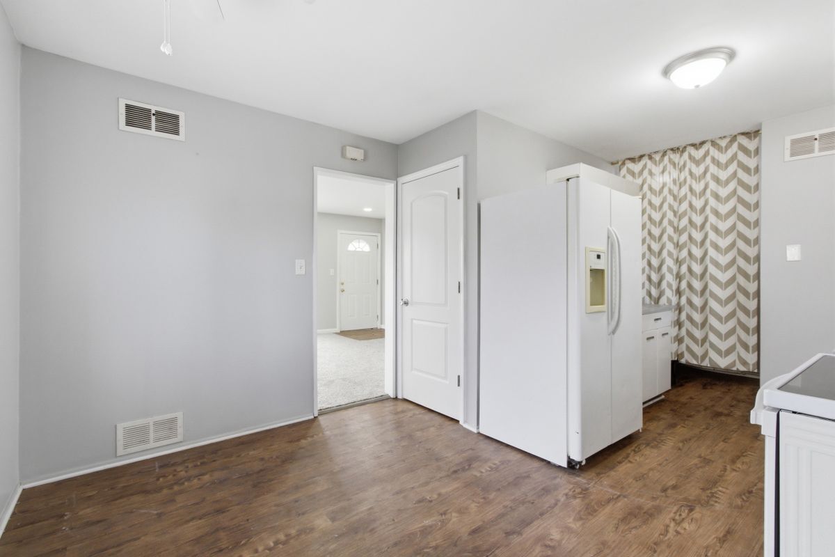 Building Photo - 125 Sheffield Dr