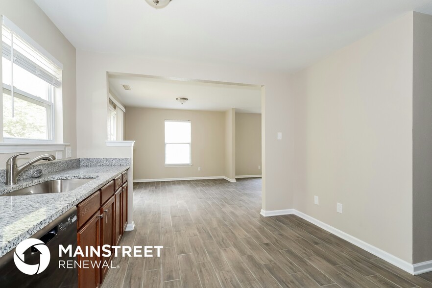 Building Photo - 168 Hunter Park Dr