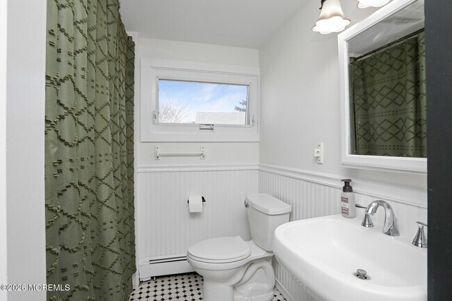 Building Photo - 64 Asbury Ave