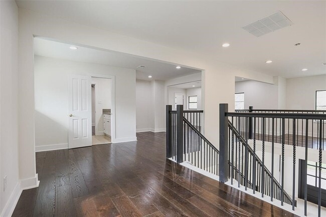 Building Photo - 5614 Indian Cir