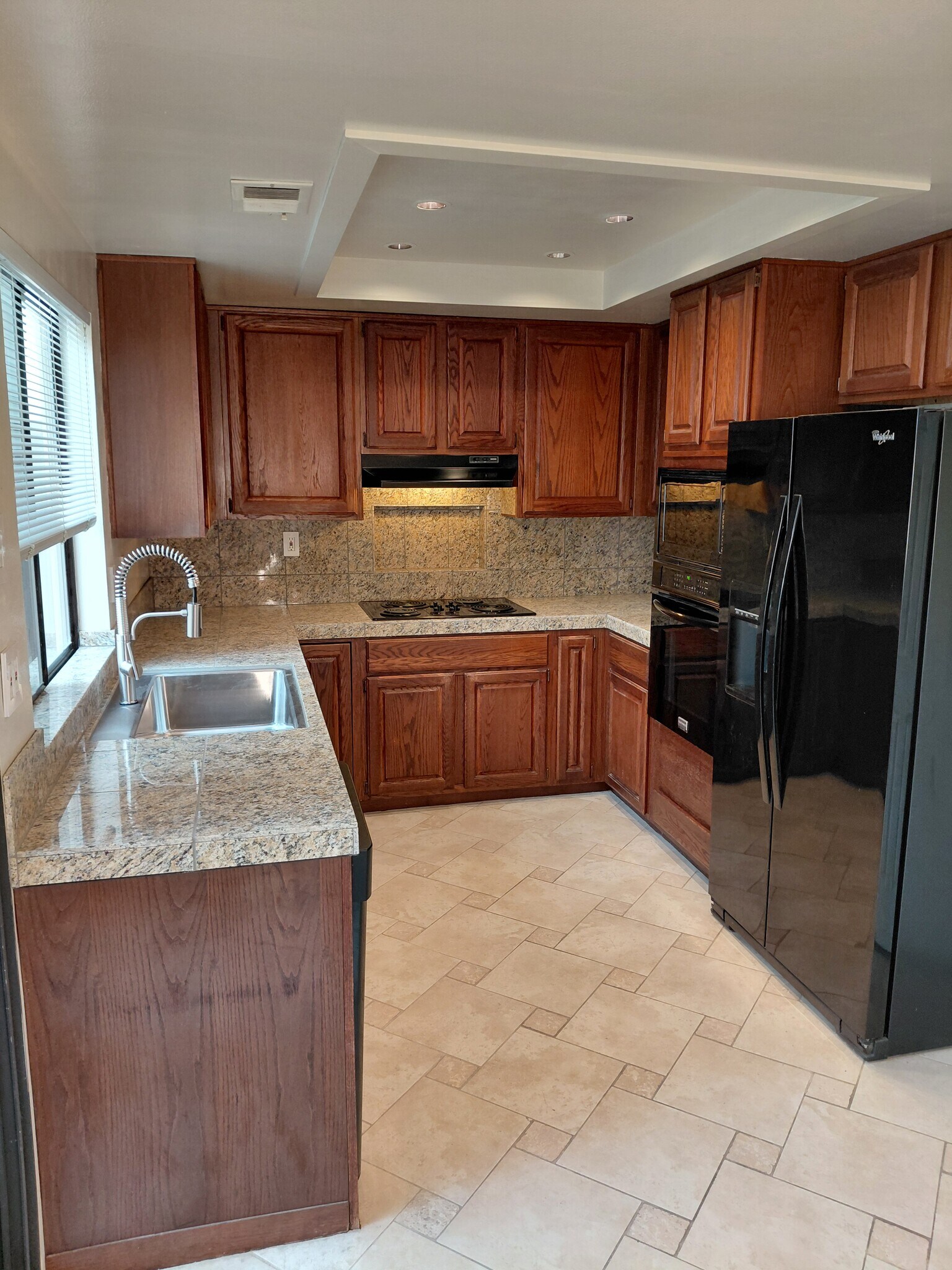 Kitchen - 358 Pimlico Dr